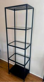 Ikea VITTSJÖ stellingkast zwartbruin met glazen planken, Ophalen, Gebruikt