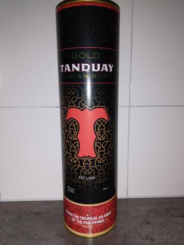 Bieden: Gold Tanduay Asian Rum blik ( leeg ) 