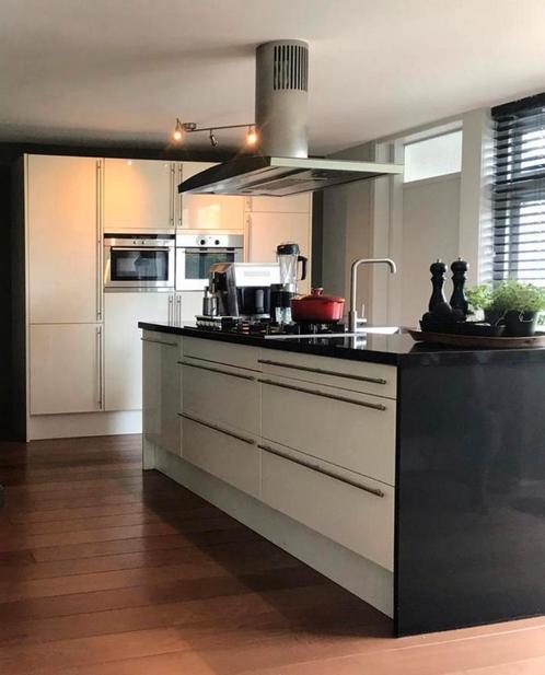 Keuken met kookeiland, Huis en Inrichting, Keuken | Complete keukens, Gebruikt, Overige typen, Composiet, Met kookeiland, Ophalen