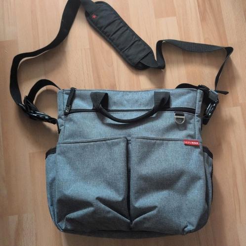 Skiphop luiertas. IZGS. Kan aan de wagen bevestigd worden., Kinderen en Baby's, Luiertassen, Zo goed als nieuw, Schoudertas, Ophalen of Verzenden