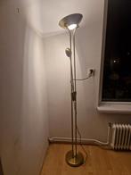 Goud kleurige ,staande Lamp met 2 Lampen, Huis en Inrichting, Lampen | Vloerlampen, Ophalen, Gebruikt, Metaal, Modern