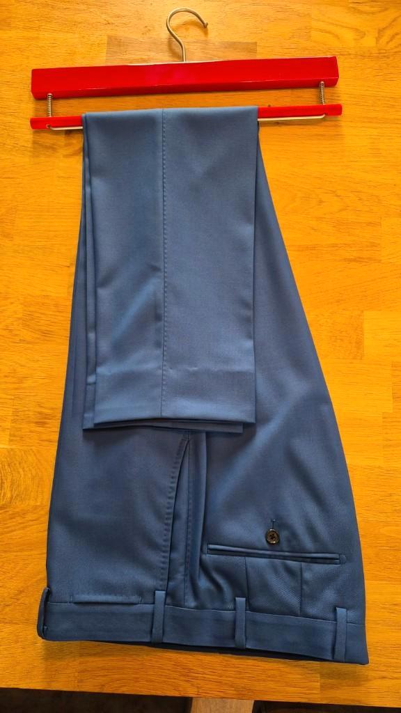 Nieuwe Suitsupply lichtblauwe pantalon/broek, maat 46 (S), Kleding | Heren, Broeken en Pantalons, Nieuw, Maat 46 (S) of kleiner