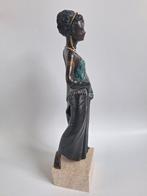 Mooi elegant beeldje van een Afrikaanse vrouw, Ophalen of Verzenden, Zo goed als nieuw, Mens