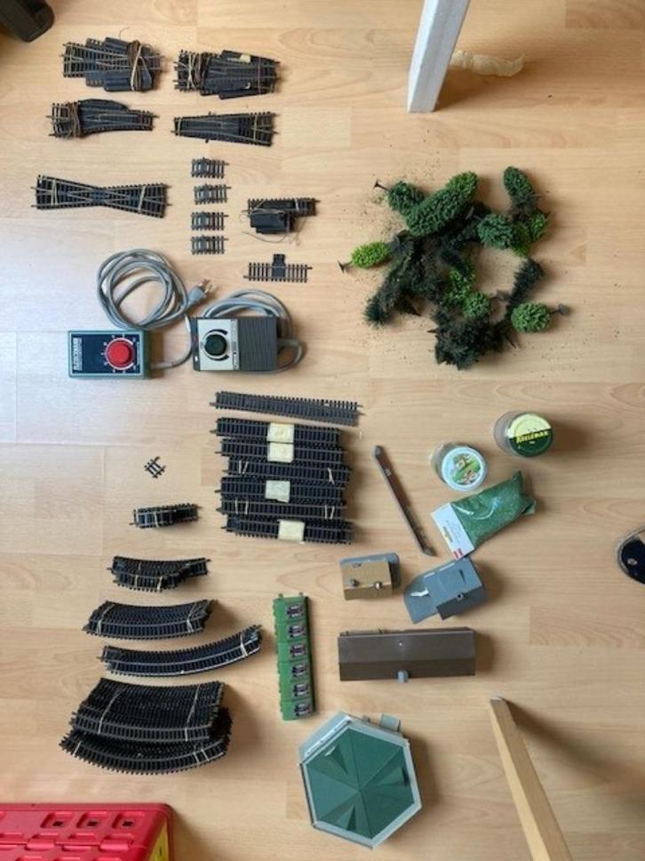Fleischmann H0 spoor veel materiaal, Hobby en Vrije tijd, Modeltreinen | H0, Gebruikt, Treinset, Gelijkstroom, Fleischmann, Analoog
