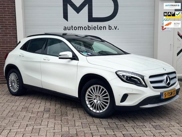 Mercedes-Benz GLA-klasse 200 Ambition - Panorama dak - Leder, Auto's, Mercedes-Benz, Bedrijf, Te koop, GLA, ABS, Airbags, Airconditioning
