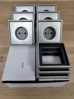 Jung edelstaal WCD stopcontact zonder randaarde 5x (ZGAN), Ophalen of Verzenden, Zo goed als nieuw, Stopcontact