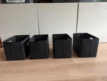 4x Grijze Stoffen Manden beschikbaar voor biedingen