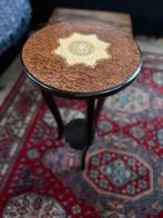Vintage Bijzettafel met Intarsia, Huis en Inrichting, Tafels | Bijzettafels, Minder dan 55 cm, Gebruikt, Rond, Hout