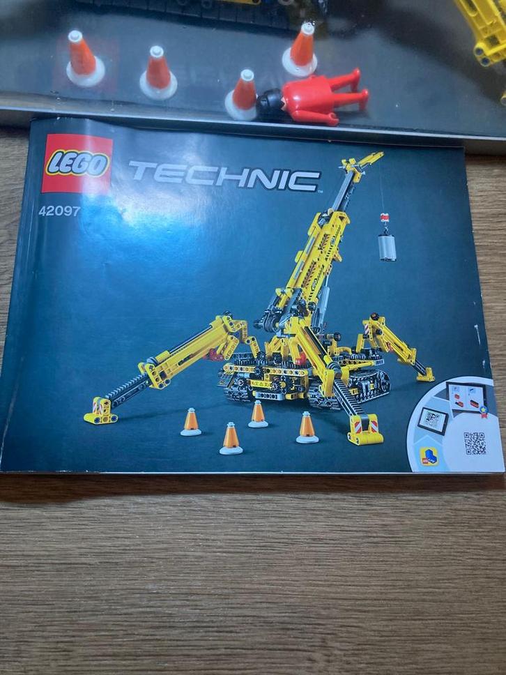 Lego Technic 42097 - Opgebouwd in Showcase!, Kinderen en Baby's, Speelgoed | Duplo en Lego, Zo goed als nieuw, Lego, Complete set
