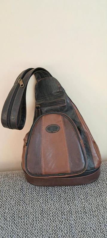 Leren Rugtasje / Schoudertas beschikbaar voor biedingen