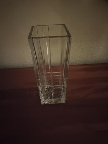 Bormioli Rocco Clear Heavy Glass Flower Vase Italië beschikbaar voor biedingen
