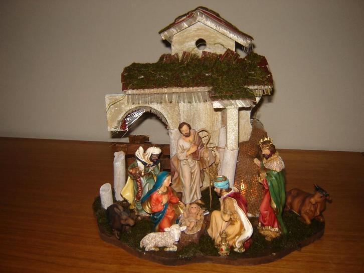 KERSTSTAL MET LICHT !!, Diversen, Kerst, Zo goed als nieuw, Ophalen of Verzenden