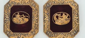 2 Waanzinnig mooie Empire Vuurvergulde Sierstukken Schildjes beschikbaar voor biedingen