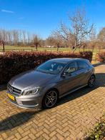 Mercedes-Benz A-Klasse A180 1.6 Blue EFF Aut7 2014 Grijs, Auto's, Mercedes-Benz, 65 €/maand, 4 cilinders, Zilver of Grijs, 695 kg