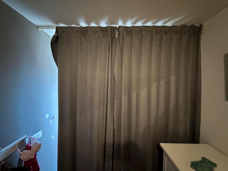 IKEA Blahuva Verduisterende Gordijnen - 2 stuks, Huis en Inrichting, Stoffering | Gordijnen en Lamellen, Zo goed als nieuw, 200 cm of meer