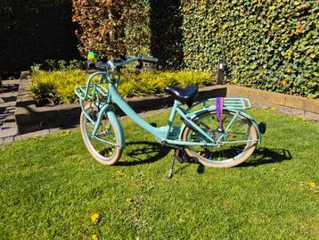 Kinder meisjes fiets beschikbaar voor biedingen