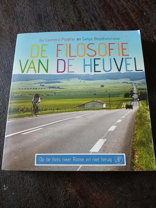 Gelya Bogatishcheva - De filosofie van de heuvel, Boeken, Literatuur, Zo goed als nieuw, Nederland, Ophalen of Verzenden