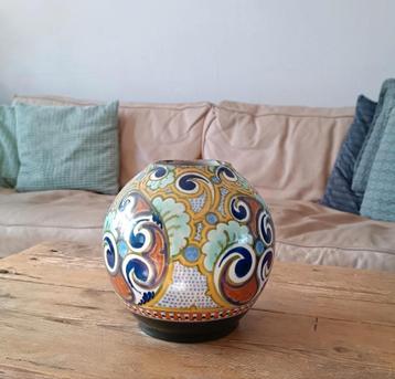 Vintage Art Deco Plateel Gouda Holland Ivora vaas beschikbaar voor biedingen