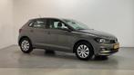 Volkswagen Polo 1.0 TSI Comfortline Parkeersensoren Navigati, Te koop, Zilver of Grijs, Benzine, Hatchback