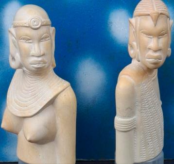 Borstbeelden. Afrika.  Marmer.  Ca 1900. 20 cm. beschikbaar voor biedingen