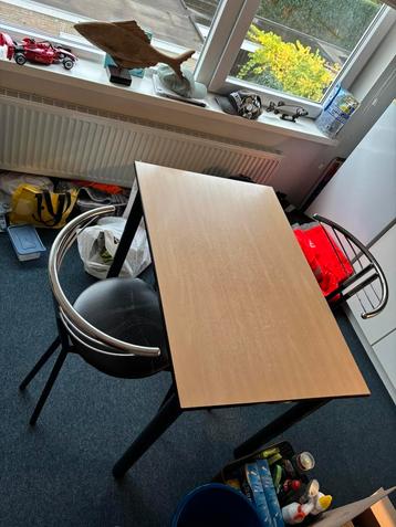 2 persoons eettafel beschikbaar voor biedingen