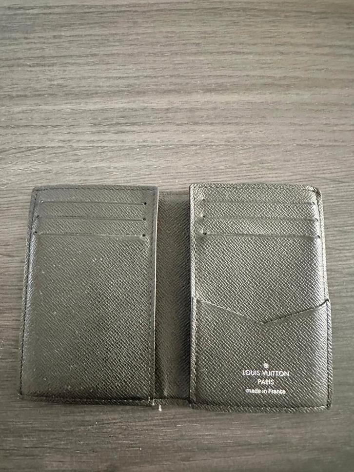 Louis Vuitton pasjeshouder zo goed als nieuw, Sieraden, Tassen en Uiterlijk, Portemonnees, Zo goed als nieuw, Zwart, Ophalen of Verzenden