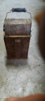 Oude metalen lantaarn, Ophalen