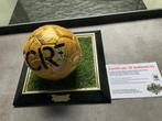 Gesigneerde Ronaldo Gouden Bal, Verzamelen, Sportartikelen en Voetbal, Nieuw, Overige typen, Ophalen of Verzenden, Buitenlandse clubs