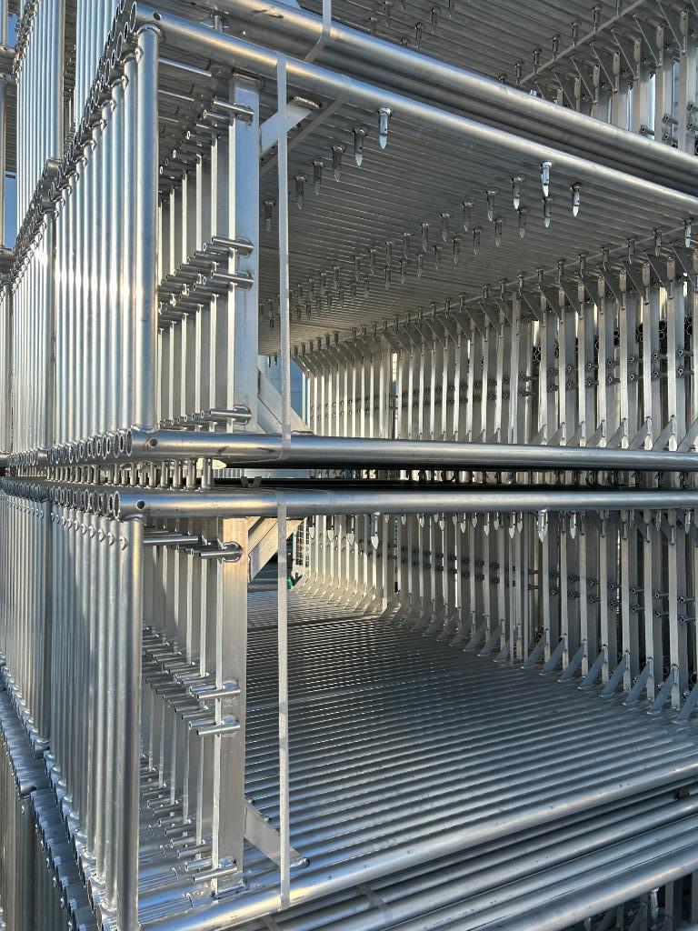 Gevelsteiger Alu Plettac | 900 m² | Topprijs, Doe-het-zelf en Verbouw, Steigers, Nieuw, Gevelsteiger, 5 meter of hoger, Verzenden
