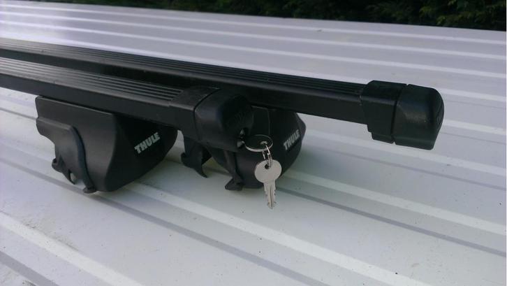 Universele Thule dakdragers met slot voor open dakrailing, Auto diversen, Dakdragers, Gebruikt, Ophalen of Verzenden
