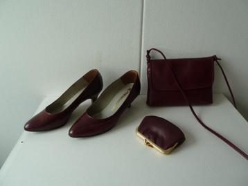 Bordeaux rode schoenen mt 37 met tas nieuwstaat beschikbaar voor biedingen
