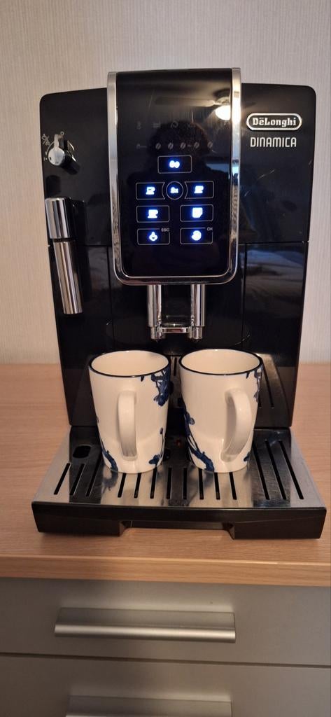 Koffie bonen machine nieuw prijs 299 euro. In prima staat., Ophalen of Verzenden, Refurbished, Koffiemachine, Afneembaar waterreservoir