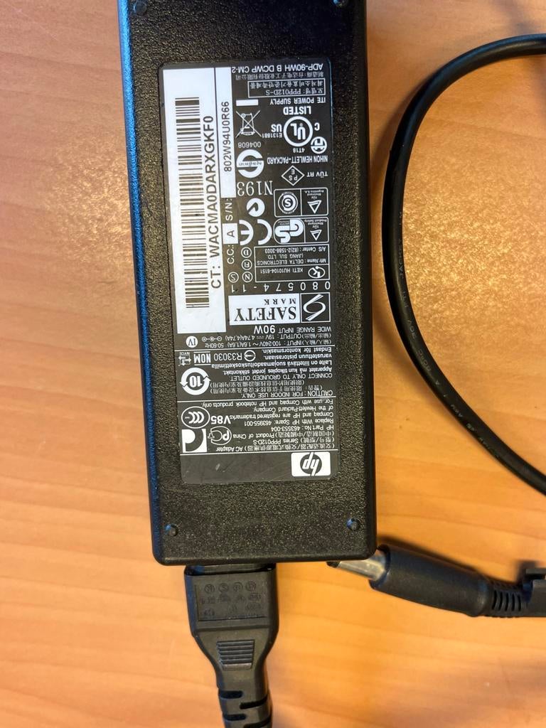 HP laptop oplader 90W, Computers en Software, Laptop-opladers, Ophalen of Verzenden, Gebruikt