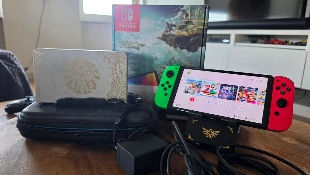 Nintendo Switch OLED Zelda Editie (64GB + 128GB), Spelcomputers en Games, Overige genres, 1 speler, Ophalen of Verzenden, Zo goed als nieuw