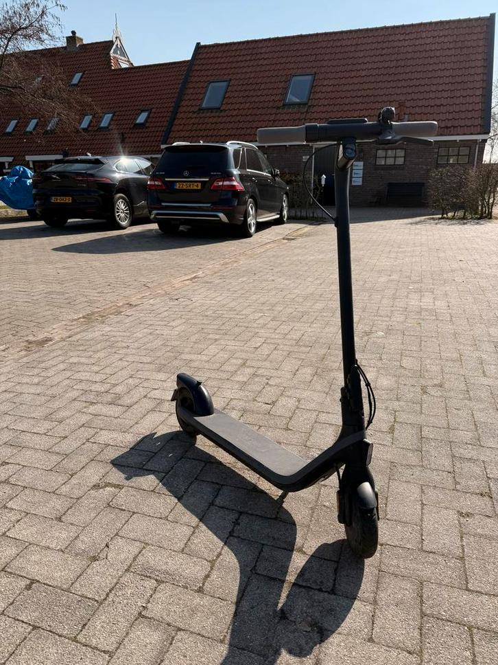 Ninebot Segway Kickscooter E2 E-step, Fietsen en Brommers, Steps, Gebruikt, Elektrische step (E-scooter), Ophalen