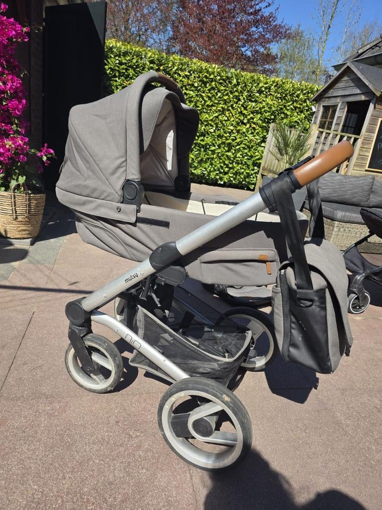 Kinderwagen Mutsy kleur groen., Ophalen, Mutsy