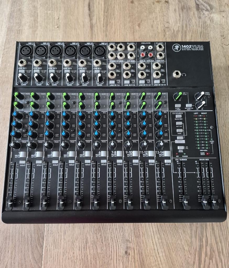 Mackie 1402VLZ4 mengpaneel incl. stofhoes, Muziek en Instrumenten, Mengpanelen, Zo goed als nieuw, 10 tot 20 kanalen, Microfooningang