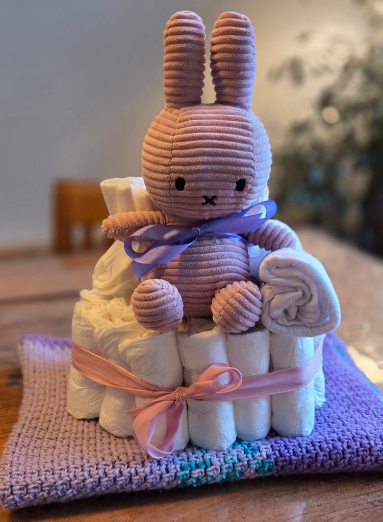 Nijntje Luiertaart met gehaakte deken en knuffel, Ophalen of Verzenden, Nieuw, Kraamcadeau