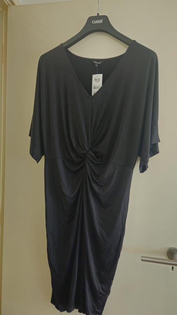 zwart jurkje helemaal nieuw maat 50 valt soepel en flatteus, Zwart, Maat 46/48 (XL) of groter, Nieuw, Ophalen of Verzenden