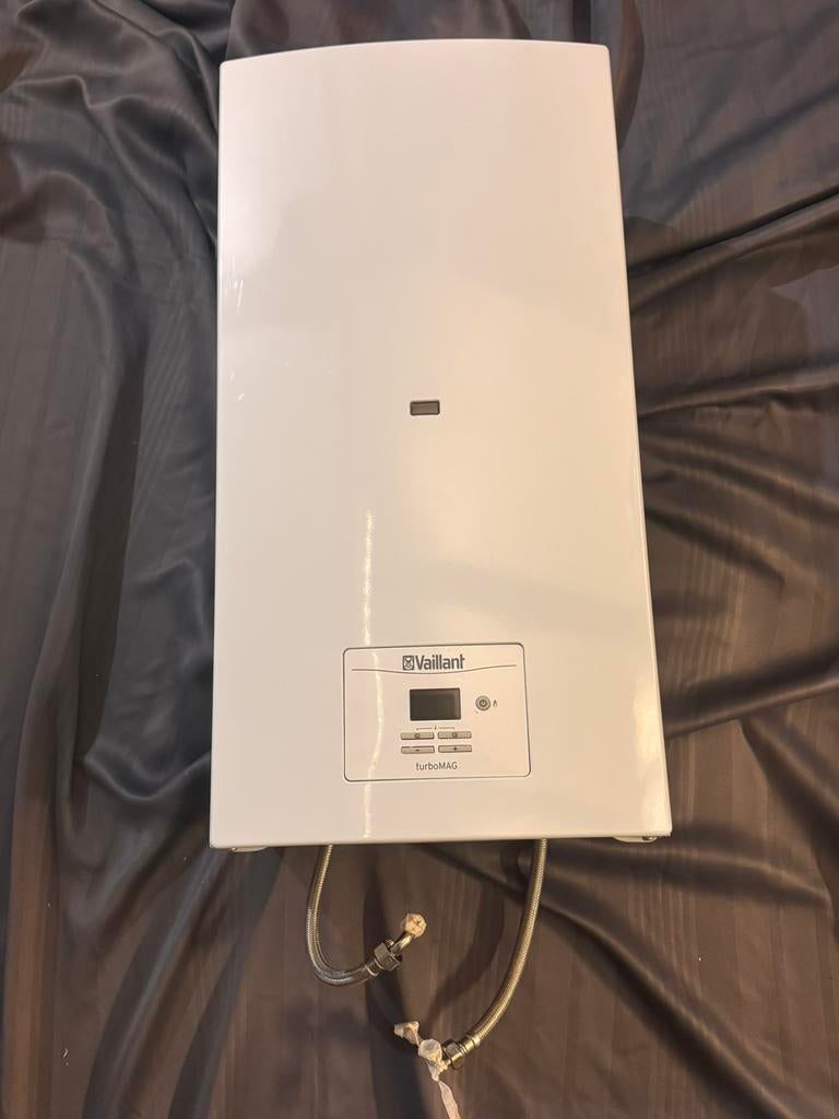 Nieuw model geiser Vaillant turboMAG 145 butaan 2022, Doe-het-zelf en Verbouw, Geisers en Boilers, Ophalen of Verzenden, Minder dan 20 liter
