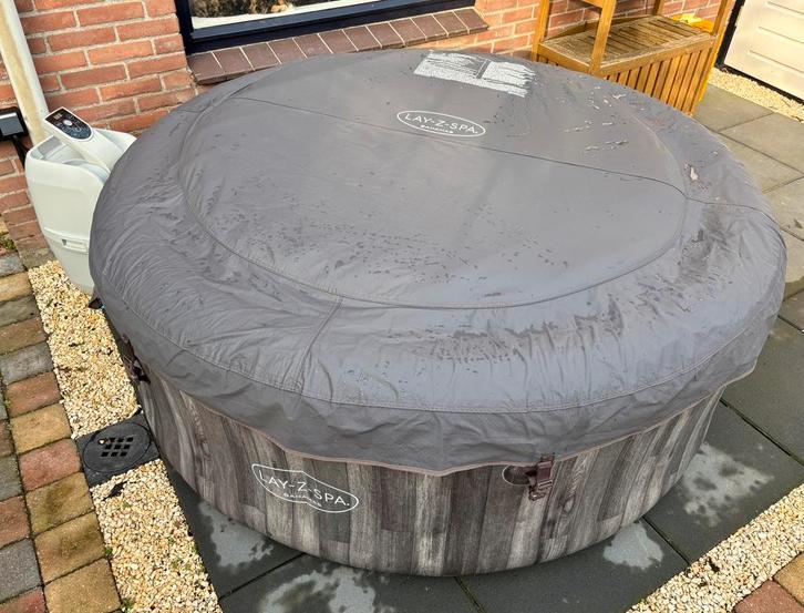 Lay Z Spa BAHAMAS jacuzzi, Tuin en Terras, Bubbelbaden en Hottubs, Zo goed als nieuw, Filter, Ophalen of Verzenden