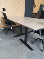 Zeer mooie elektrische verstelbare zit-sta bureaus, Ophalen, Zit-sta bureau, Elektrisch, Zo goed als nieuw