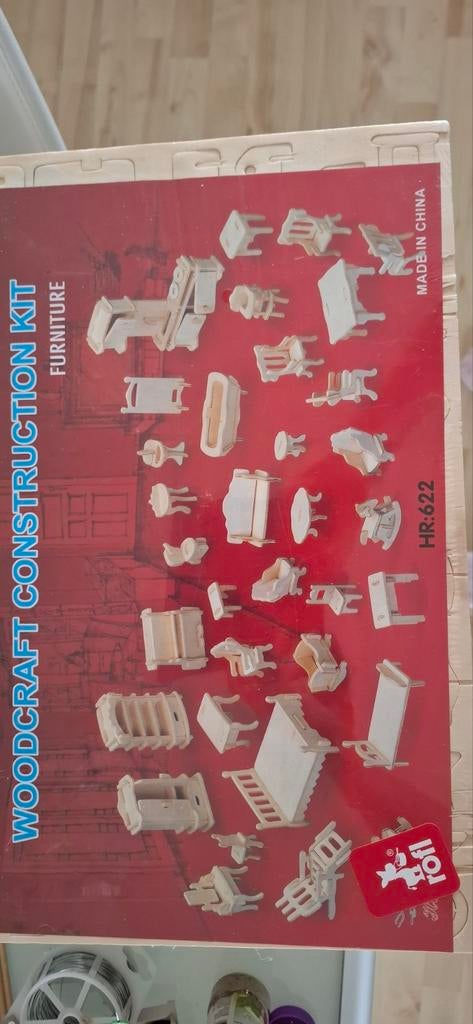 Miniatuur doe het zelf set poppenhuis.  34 delig, Ophalen of Verzenden, Nieuw