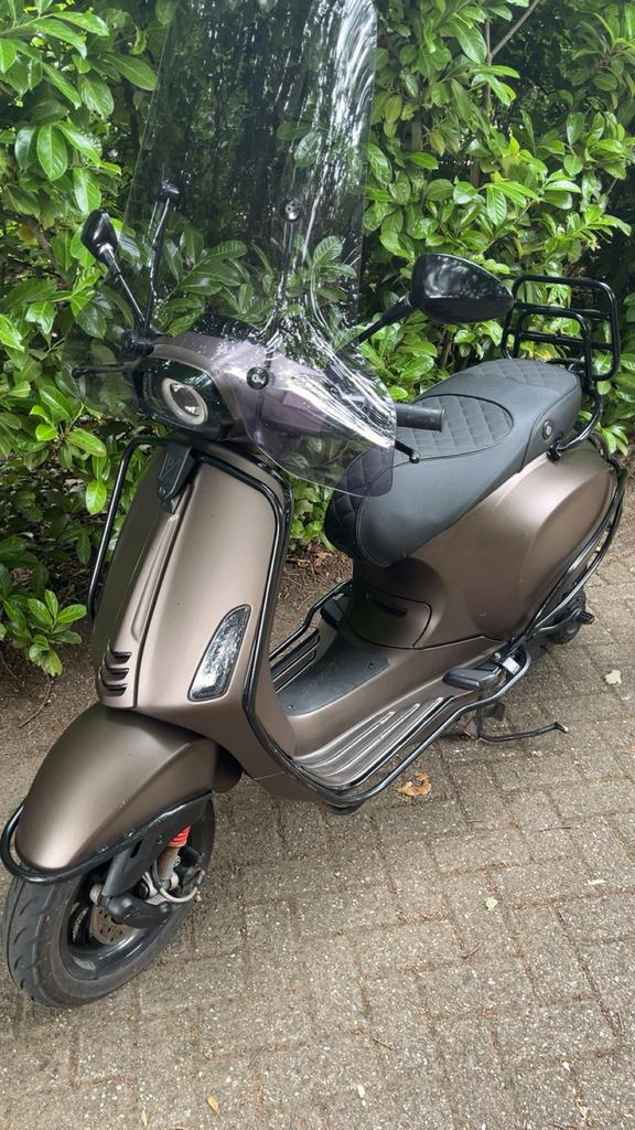 Vespa Sprint 2020 Mat Bruin, Fietsen en Brommers, Brommers | Vespa, Zo goed als nieuw, Overige modellen, Maximaal 45 km/u, Ophalen of Verzenden