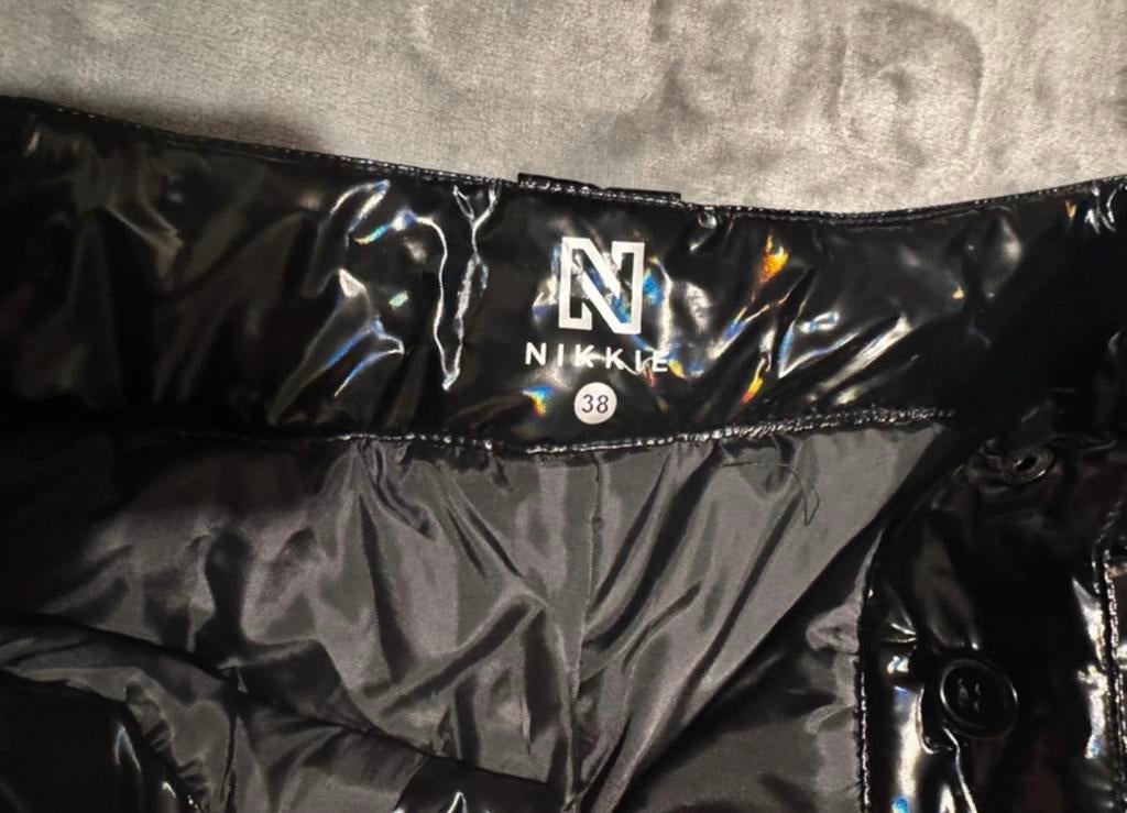 Nikkie skibroek zwart - Maat 38 - Zo goed als nieuw, Kleding | Dames, Wintersportkleding, Ophalen of Verzenden, Zo goed als nieuw