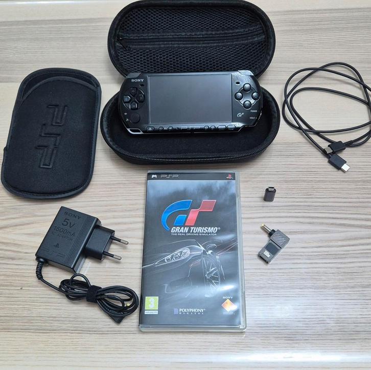 PSP Grand Turismo Limited Edition + 69 Games!!!, Spelcomputers en Games, Spelcomputers | Sony PSP, Zo goed als nieuw, PSP 3000