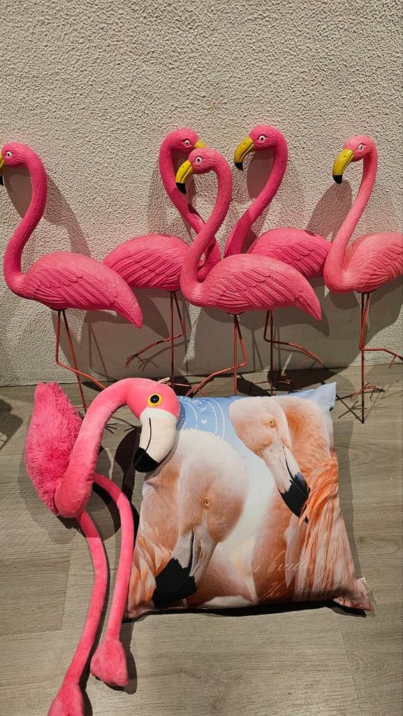 Flamingo decoratie set - Beeldjes, kussen en knuffel, Overige stijlen, Ophalen of Verzenden, Zo goed als nieuw, Roze