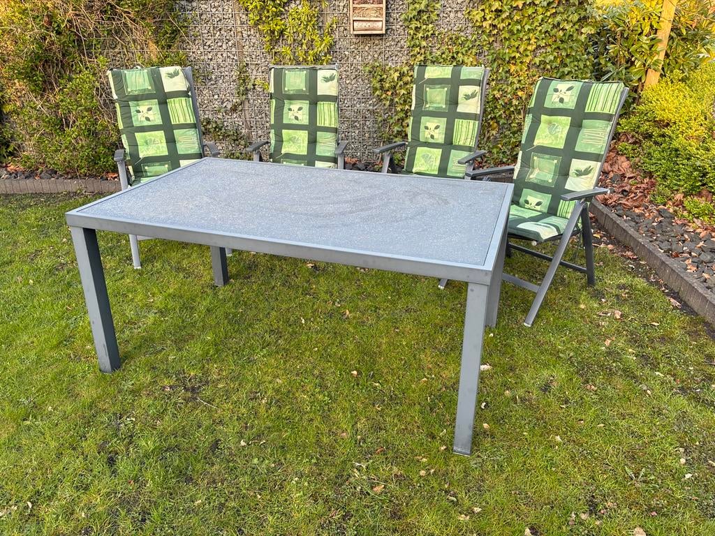 Tuinset met tafel en vier stoelen, Tuin en Terras, Tuinsets en Loungesets, Ophalen, 4 zitplaatsen, Gebruikt, Eettafel