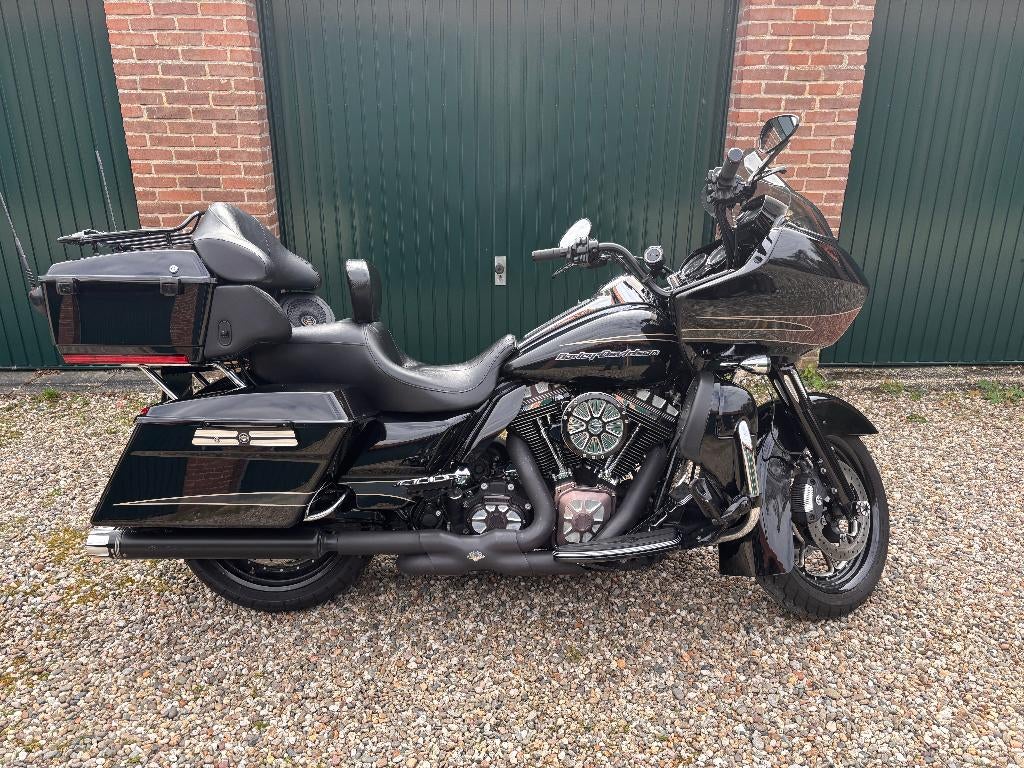 Harley-Davidson Road Glide Ultra, Motoren, Motoren | Harley-Davidson, 2 cilinders, 1690 cc, Occasion, LED Verlichting