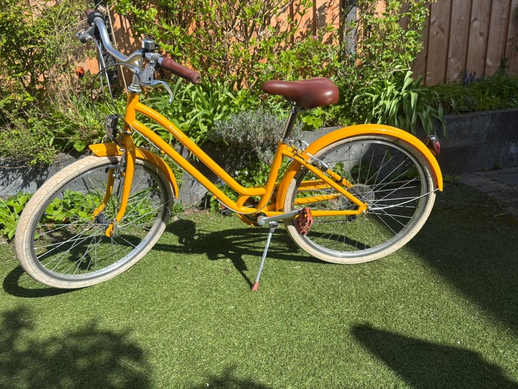 Leuke meiden stadsfiets 24 inch - Geel, Fietsen en Brommers, Fietsen | Meisjes, Ophalen, Gebruikt, 24 inch, Versnellingen